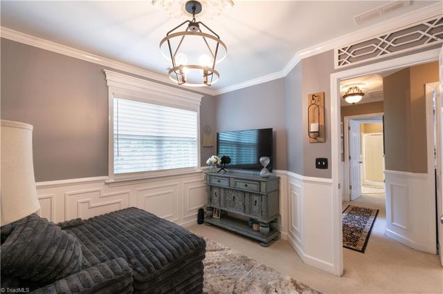 308 Cotswold Lane, King, NC 27021