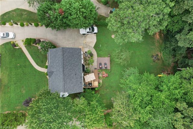 308 Cotswold Lane, King, NC 27021