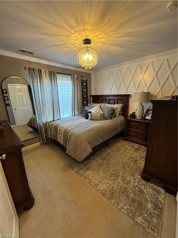 308 Cotswold Lane, King, NC 27021