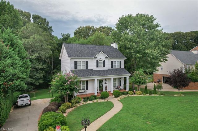 308 Cotswold Lane, King, NC 27021