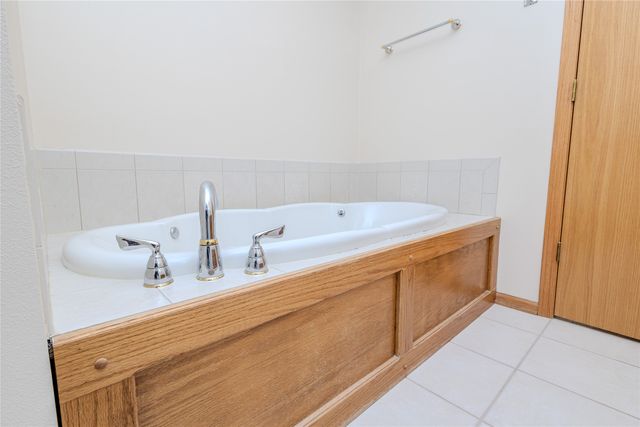 440 Morning Dove Boulevard, Pleasant Hill, IA 50327