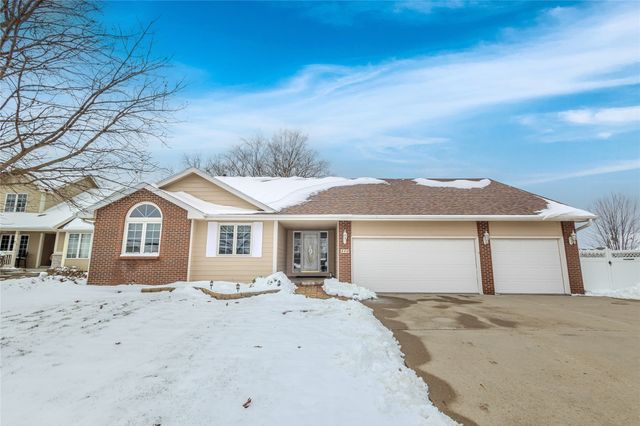 440 Morning Dove Boulevard, Pleasant Hill, IA 50327