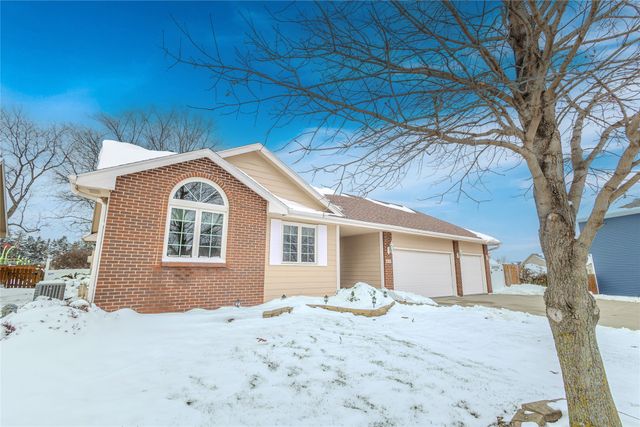 440 Morning Dove Boulevard, Pleasant Hill, IA 50327