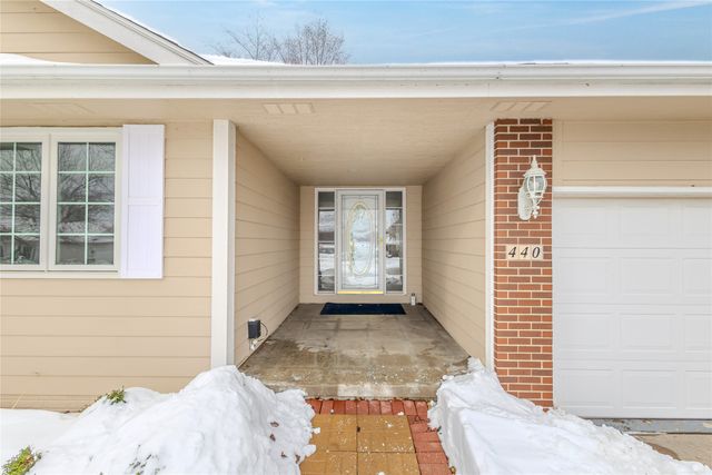 440 Morning Dove Boulevard, Pleasant Hill, IA 50327