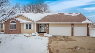440 Morning Dove Boulevard, Pleasant Hill, IA 50327