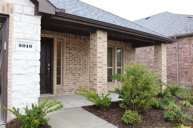 5010 Flanagan Drive, Forney, TX 75126