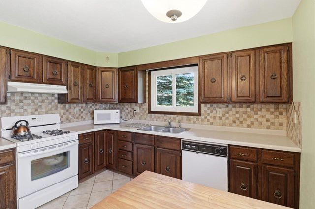 236 4 Mile ROAD, Racine, WI 53402