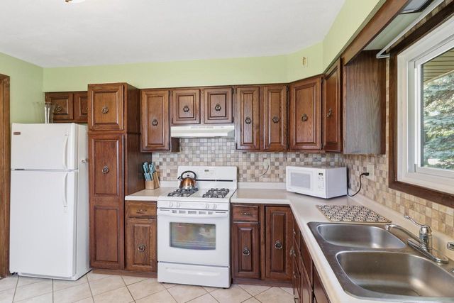 236 4 Mile ROAD, Racine, WI 53402