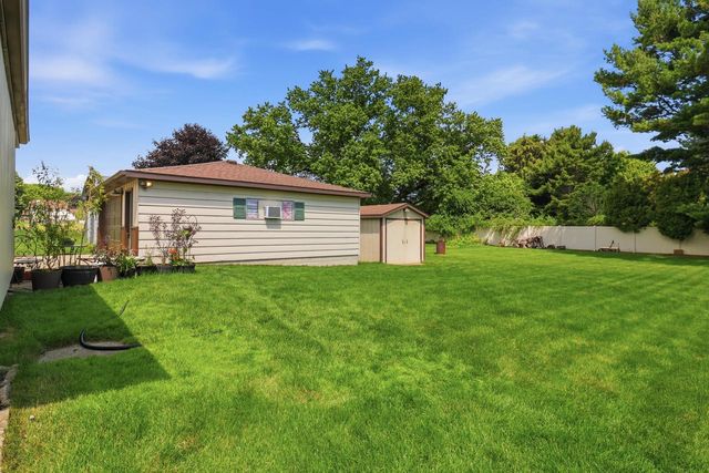 236 4 Mile ROAD, Racine, WI 53402
