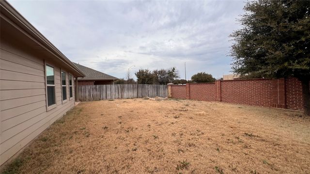 8333 Flythe Mill Road, Fort Worth, TX 76120