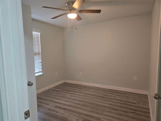 22061 Russell Drive 10, New Caney, TX 77357