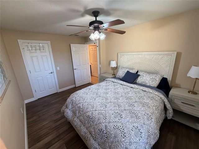 2121 BURGOS DRIVE, Sarasota, FL 34238