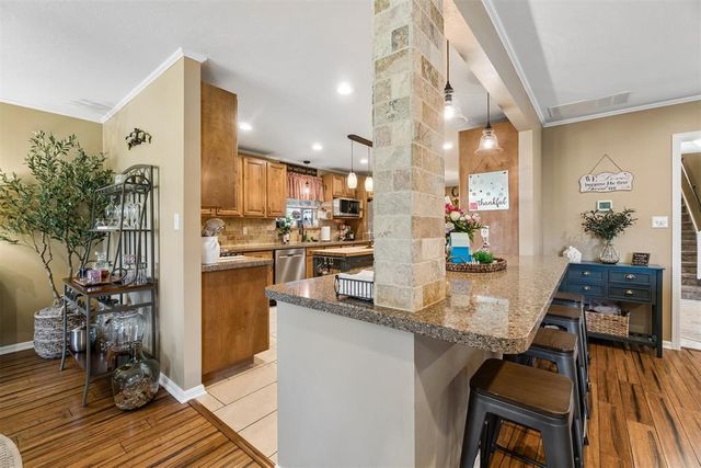 5905 S Burnham Place, Oklahoma City, OK 73132