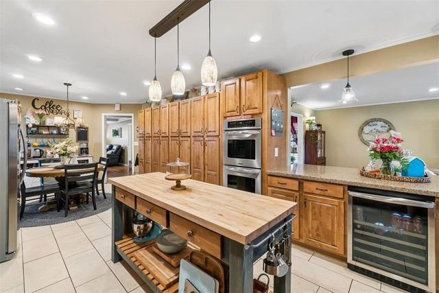 5905 S Burnham Place, Oklahoma City, OK 73132