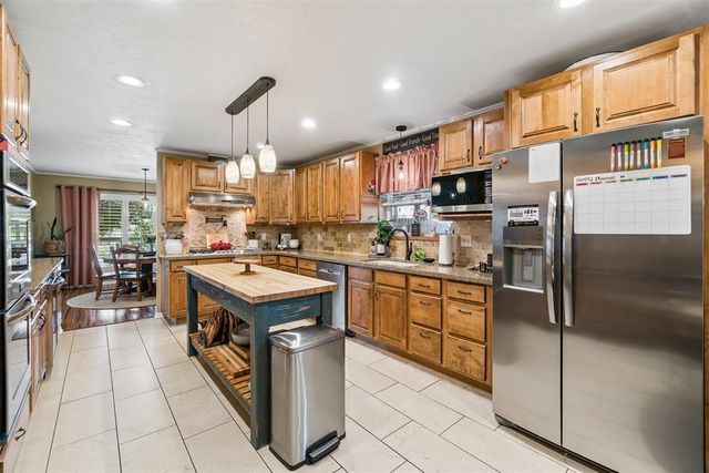 5905 S Burnham Place, Oklahoma City, OK 73132