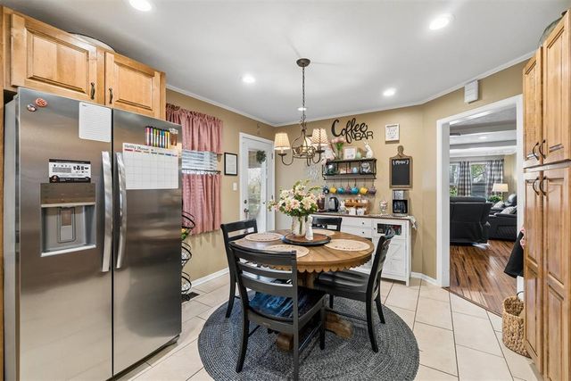 5905 S Burnham Place, Oklahoma City, OK 73132