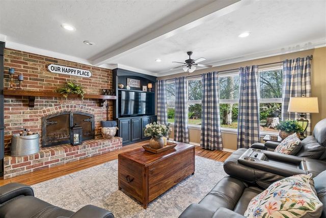 5905 S Burnham Place, Oklahoma City, OK 73132