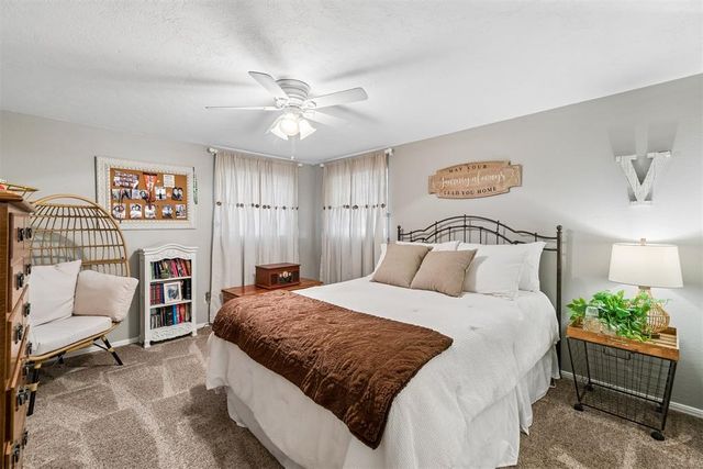 5905 S Burnham Place, Oklahoma City, OK 73132