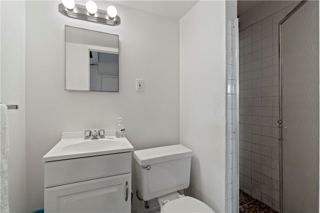 102 Long Rd, Penn Hills, PA 15235