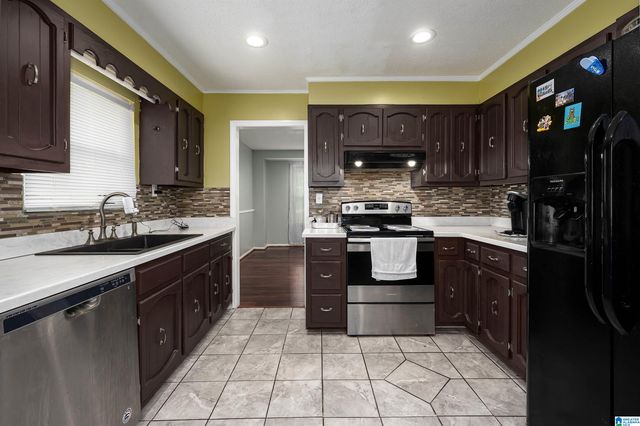 500 2ND TERRACE, Pleasant Grove, AL 35127