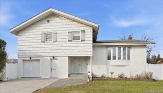 504 Cedarwood Drive, Cedarhurst, NY 11516