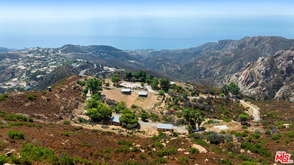 1301 Via Taz, Malibu, CA 90265 — photo 3