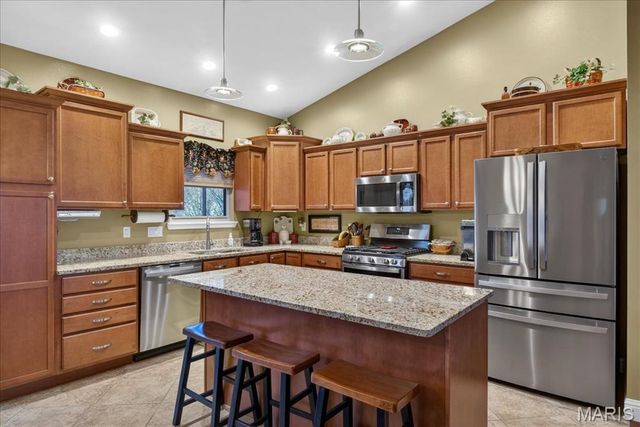 2108 Tuscany Ridge Court, Maryville, IL 62062