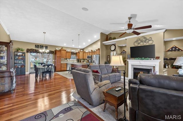 2108 Tuscany Ridge Court, Maryville, IL 62062