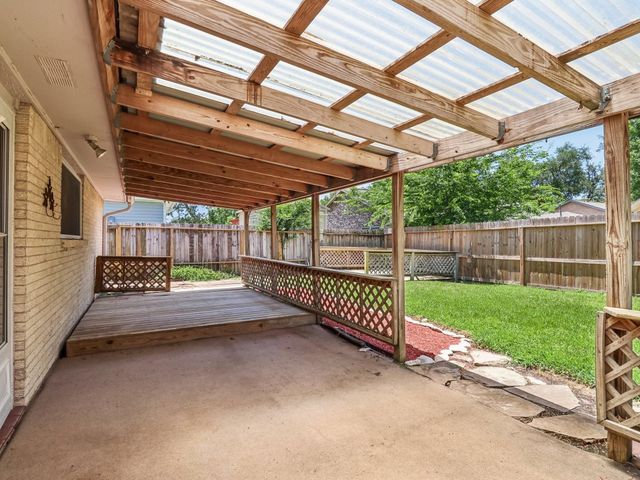 5110 Geneva Drive, Friendswood, TX 77546
