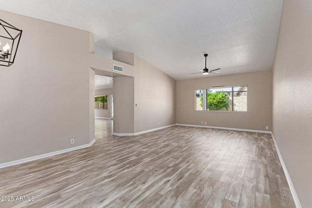 7214 W COLUMBINE Drive, Peoria, AZ 85381