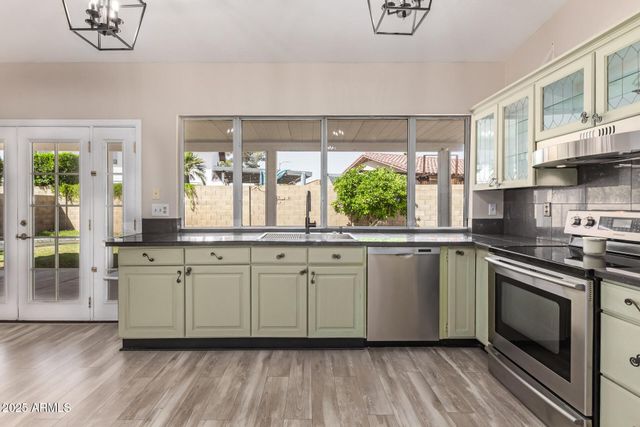 7214 W COLUMBINE Drive, Peoria, AZ 85381