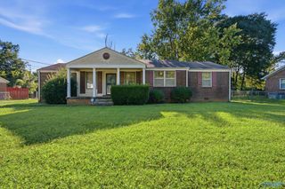 3909 Lakeview Drive NW, Huntsville, AL 35810