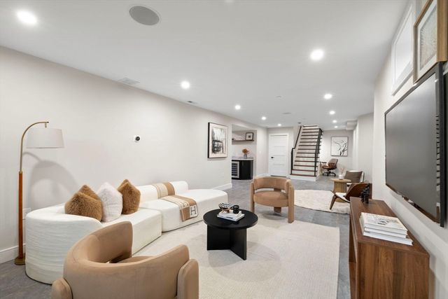 555 Somerville Ave 1, Somerville, MA 02143