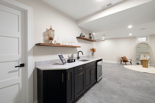 555 Somerville Ave 1, Somerville, MA 02143