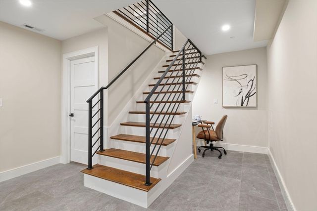 555 Somerville Ave 1, Somerville, MA 02143