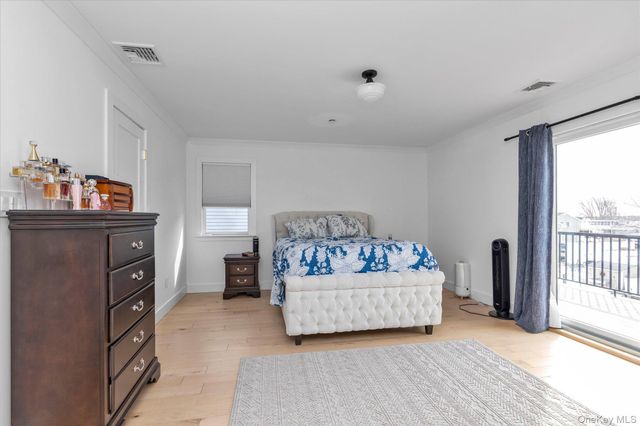 3894 Sands Lane, Seaford, NY 11783