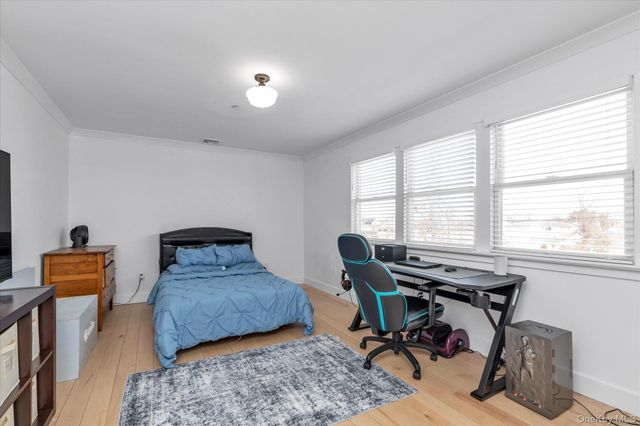 3894 Sands Lane, Seaford, NY 11783