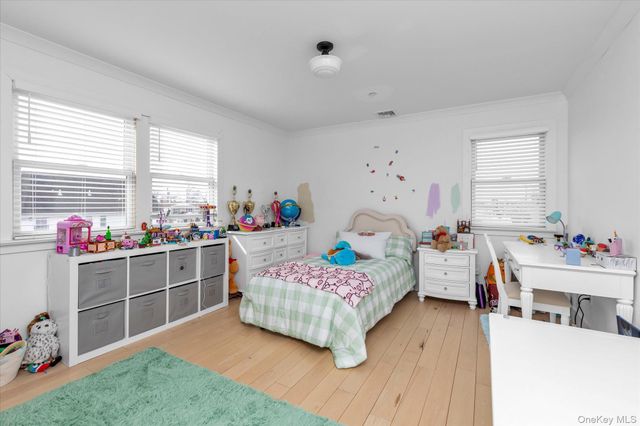 3894 Sands Lane, Seaford, NY 11783