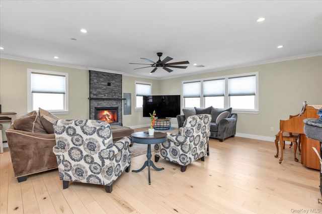 3894 Sands Lane, Seaford, NY 11783