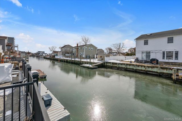 3894 Sands Lane, Seaford, NY 11783