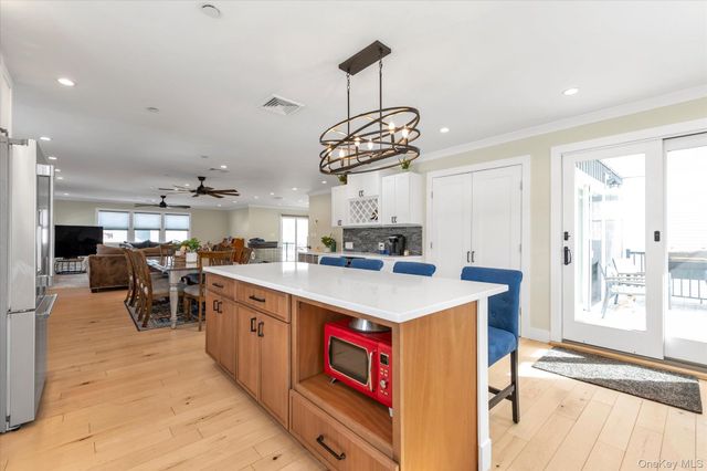 3894 Sands Lane, Seaford, NY 11783