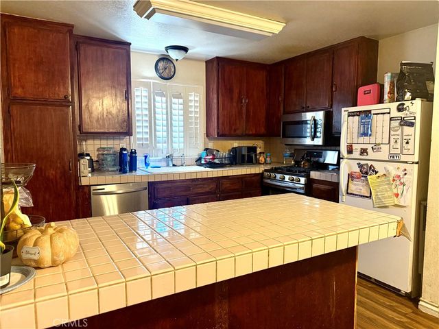 1603 James Court, Redlands, CA 92374