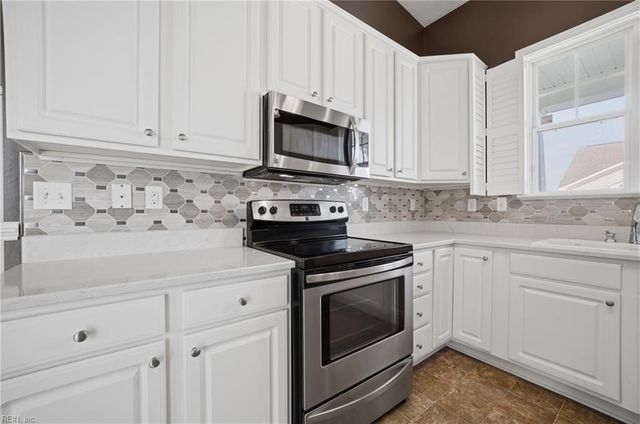 3958 Rex CIR, Chesapeake, VA 23321