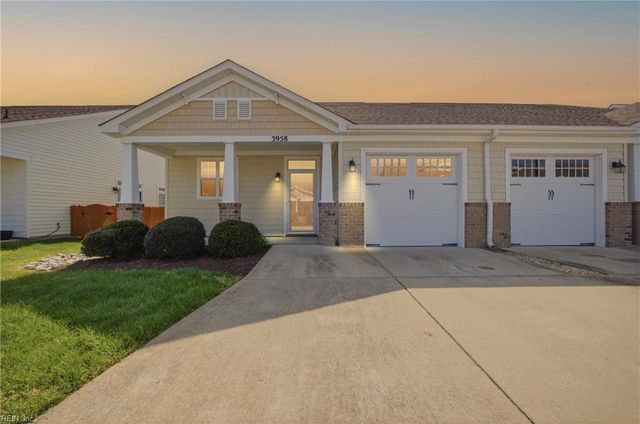 3958 Rex CIR, Chesapeake, VA 23321