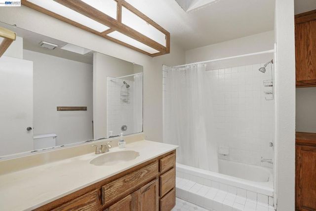 37725 Cedar Blvd, Newark, CA 94560