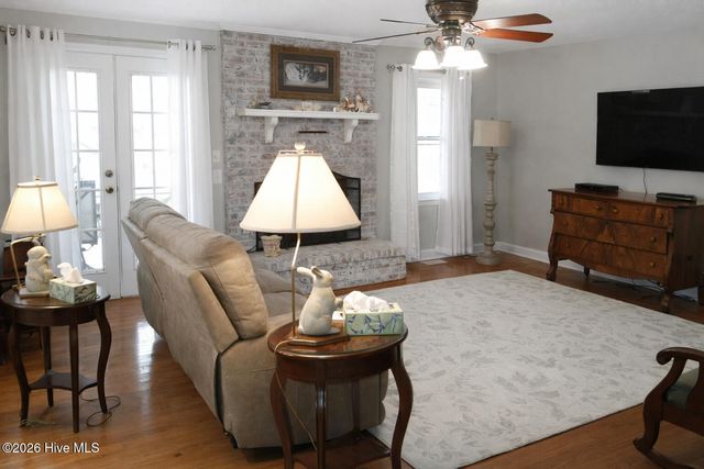 184 Timber Cove Drive, Whiteville, NC 28472