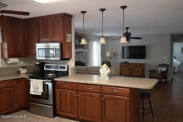 184 Timber Cove Drive, Whiteville, NC 28472