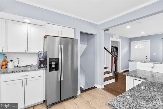 5911 CHARNWOOD, Catonsville, MD 21228