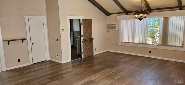 523 Center St, Healdsburg, CA 95448