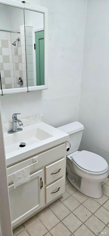 523 Center St, Healdsburg, CA 95448